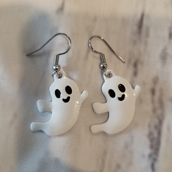 New Ghost Earrings Great for Halloween - Picture 3 of 3